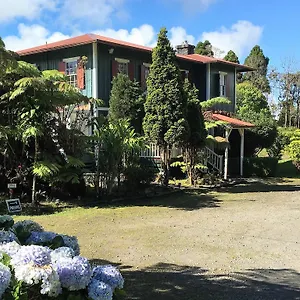 Aloha Happy Place Bed & Breakfast