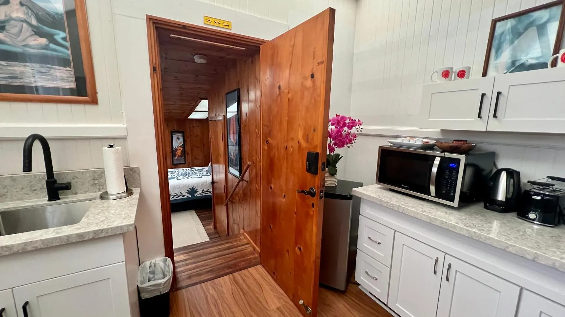 Aloha Junction Bed And Breakfast -Minutes Away From Hawaii Volcanoes National Park