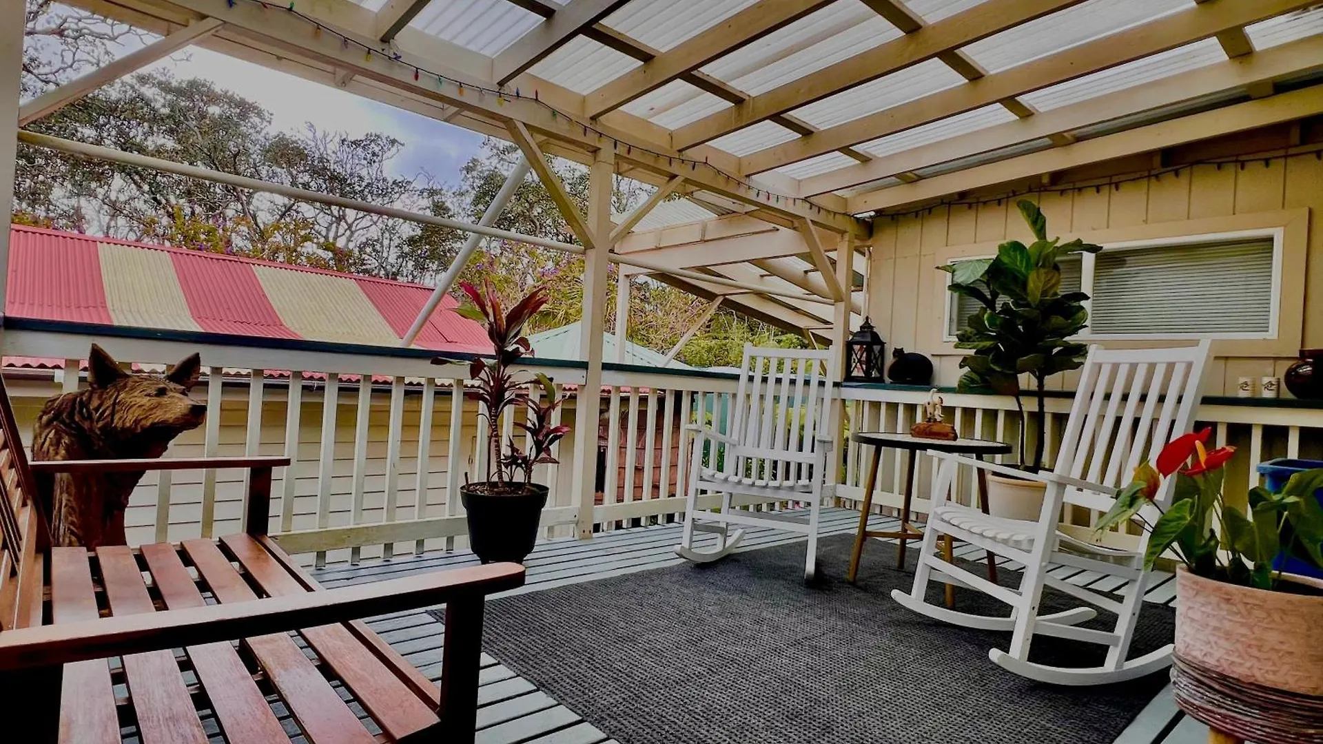 Aloha Junction Bed And Breakfast -Minutes Away From Hawaii Volcanoes National Park Bed & Breakfast Volcano