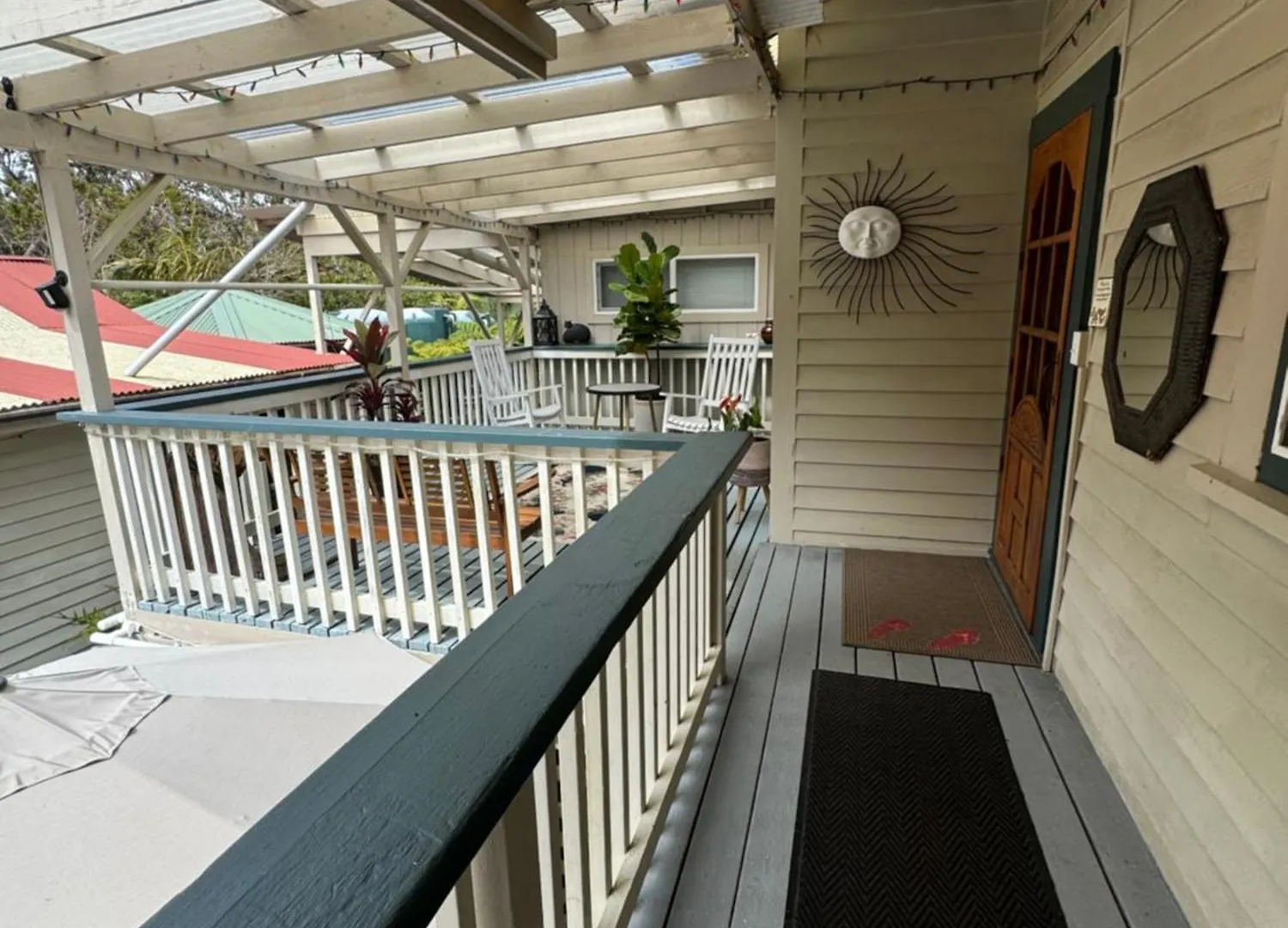 Aloha Junction Bed And Breakfast -Minutes Away From Hawaii Volcanoes National Park Bed & Breakfast Volcano